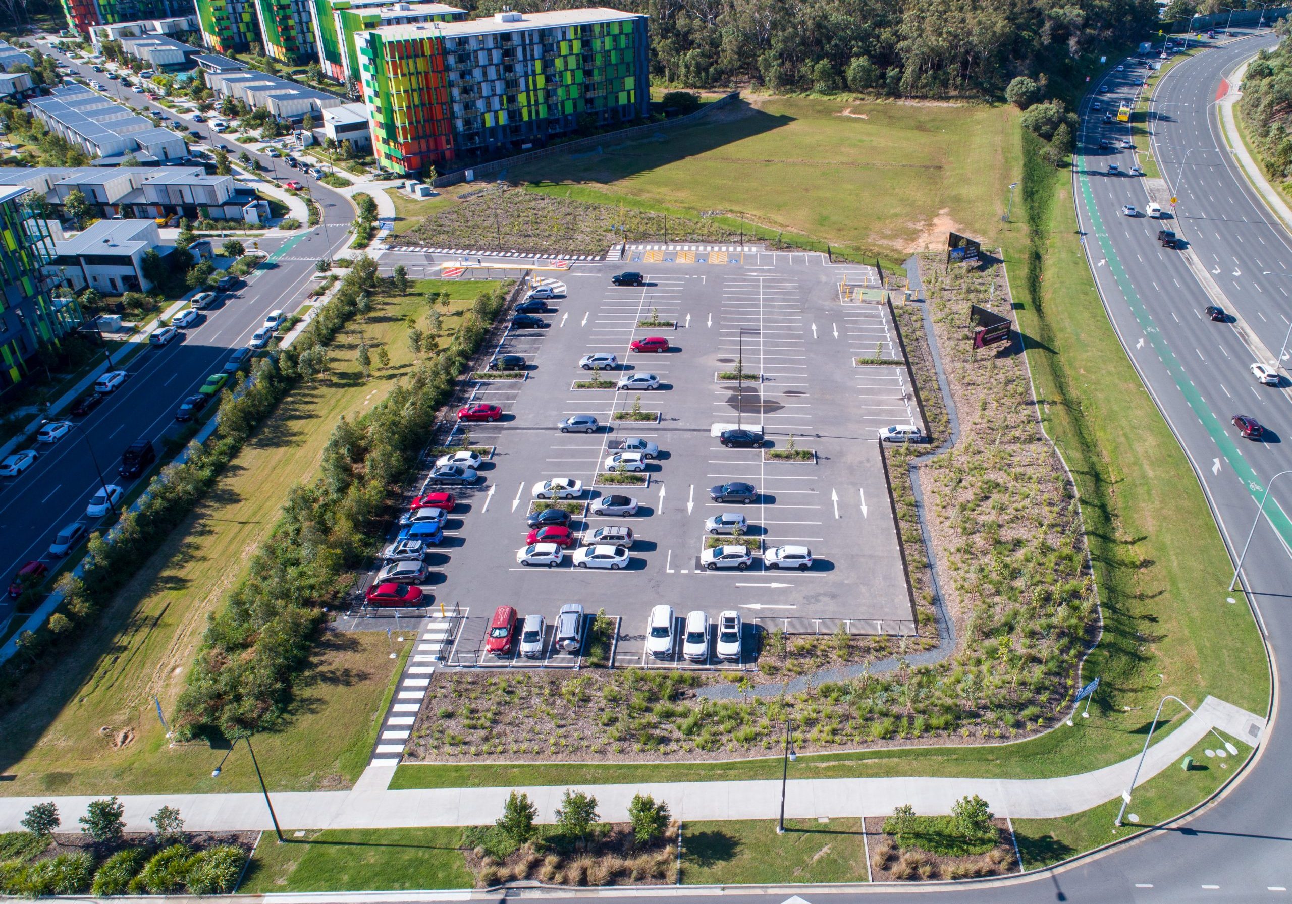 Gold Coast Health and Knowledge Precinct Carpark - Direct Landscape Services